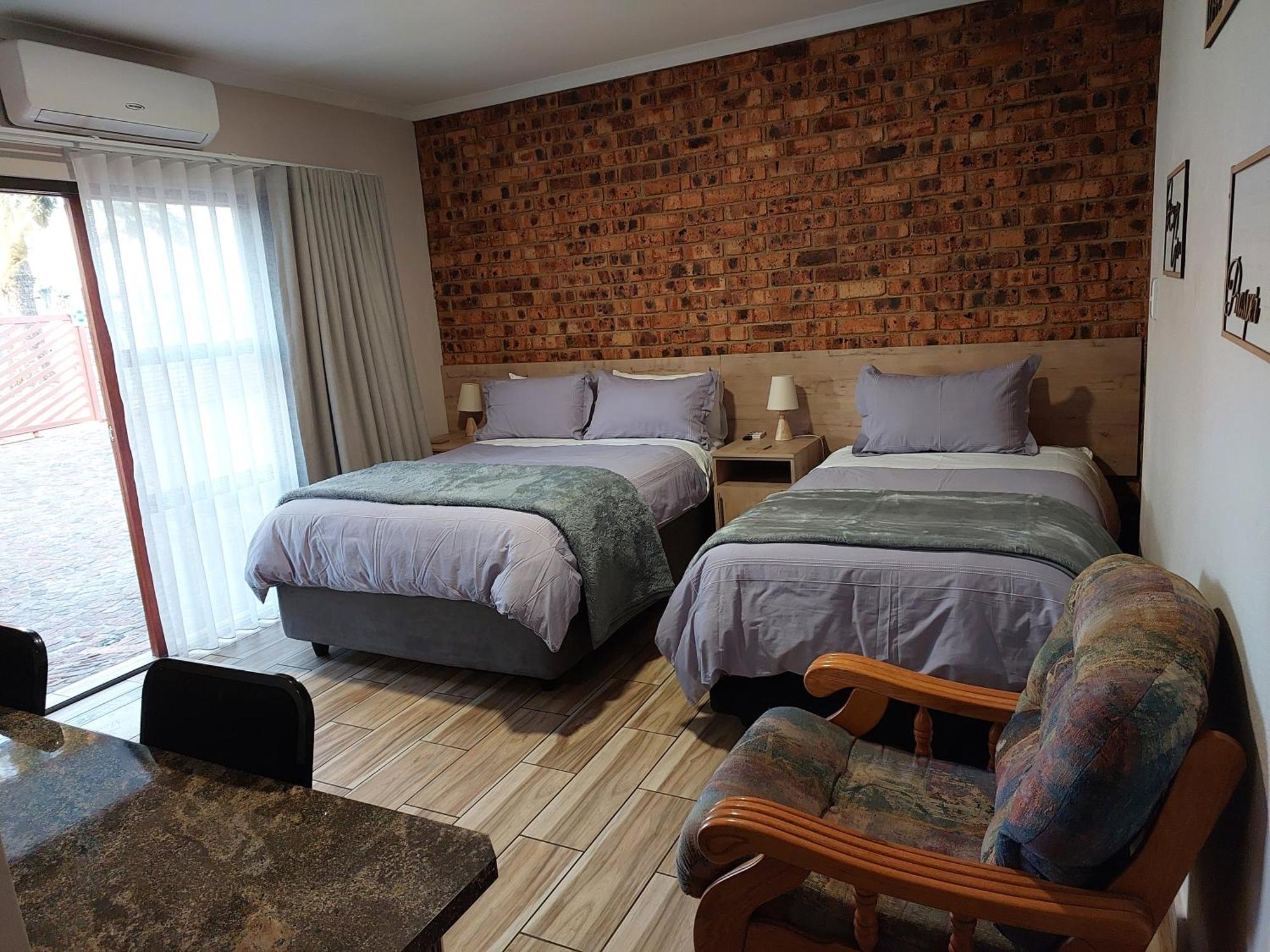 Twins Guest House Astoni Vanderbijlpark Esterno foto